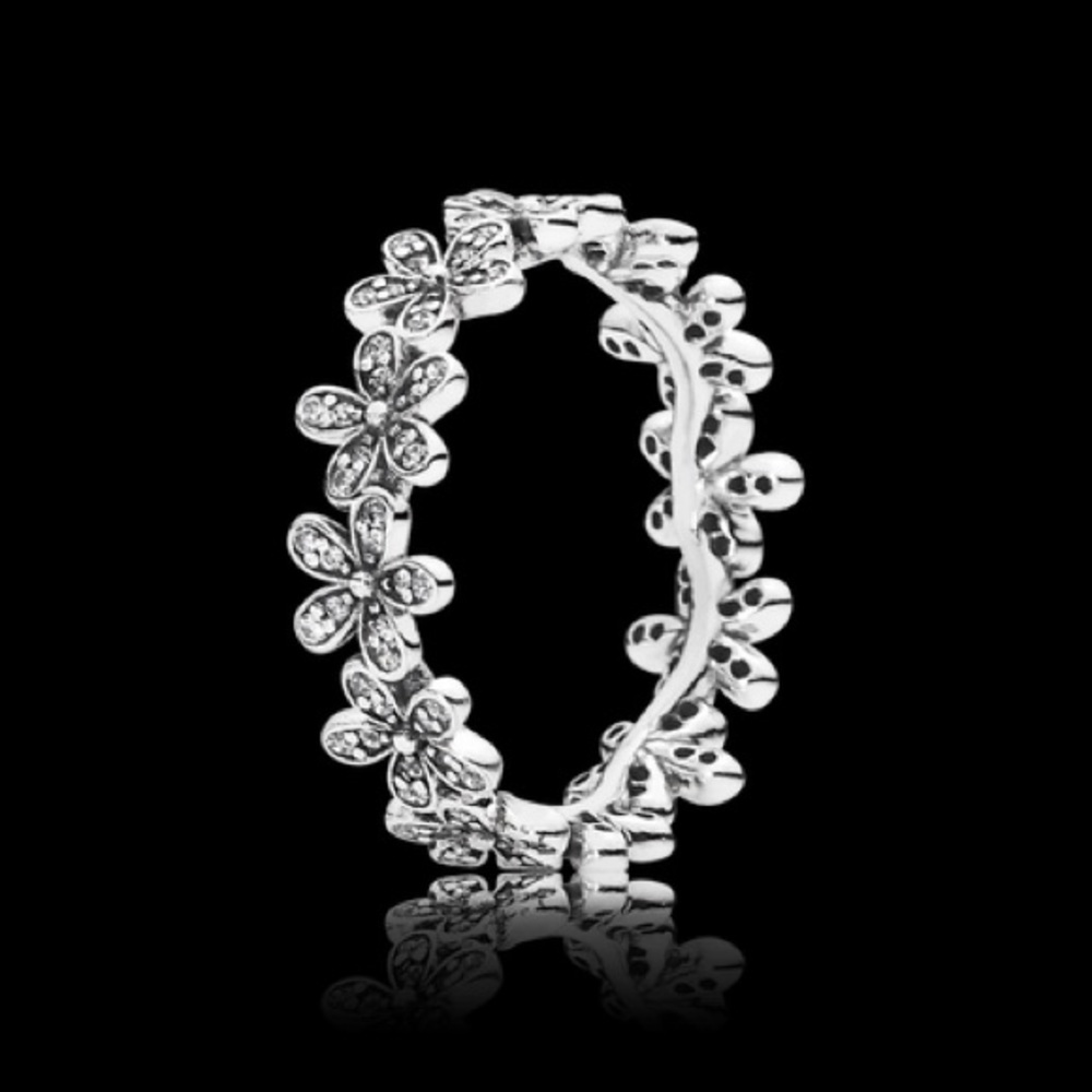 PANDORA Dazzling Daisy Meadow Stackable Ring